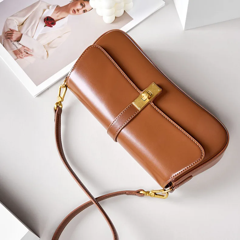 kf-Saff15b8db7d1484e9c3e9ec7d065c575h-Bolsa-de-couro-retr-quadrada-para-mulheres-bolsa-de-deslocamento-design-popular-axilas-novo-modelo