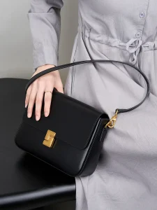 Bolsas e acessórios Bolsa Transversal Quadrada e Pequena Retrô Feminina em Couro Genuíno | Loja dos Cabelos