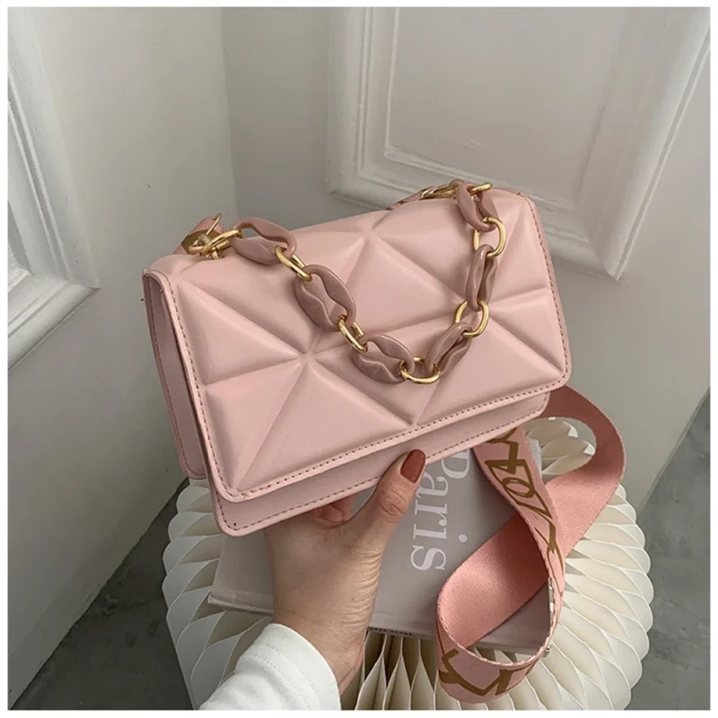 Bolsas e acessórios Bolsa de Ombro Feminina de Couro PU Rosa com Correntes, Tiracolo e Compartimento para Celular – Nova Tendência | Loja dos Cabelos