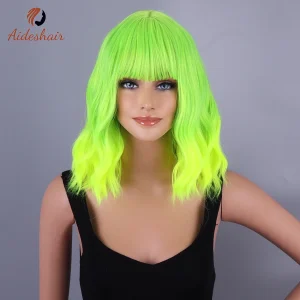 Perucas Peruca Curta Encaracolada Verde com Franja para Mulheres em Fibra Sintética Natural para Cosplay e Festa | Loja dos Cabelos