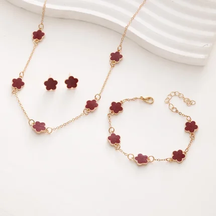 Conjunto de Joias Femininas Luxo com Pulseiras Florais, Brincos de Trevo de Cinco Folhas e Colar Leve – 3 Peças para Festa e Moda Feminina