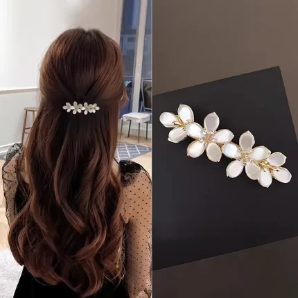 Grampo de Cabelo Vintage Floral com Strass – Acessório Feminino para Casamentos e Festas (Todas as Estações)