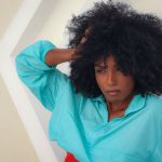 aplique de cabelo crespo